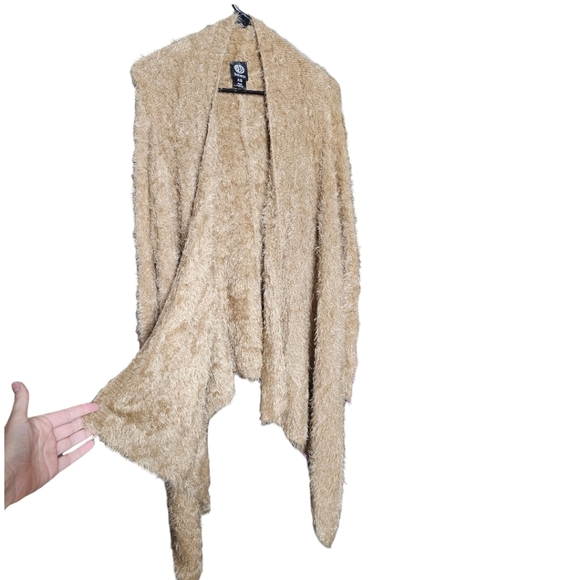 Bobeau cascade fuzzy cardigan. XS - Picture 3 of 5